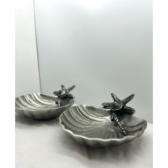 Scalloped Aluminum with Matte‎ Pewter Shell Ocean Beach Serving or Trinket Dish - Picture 3 of 6